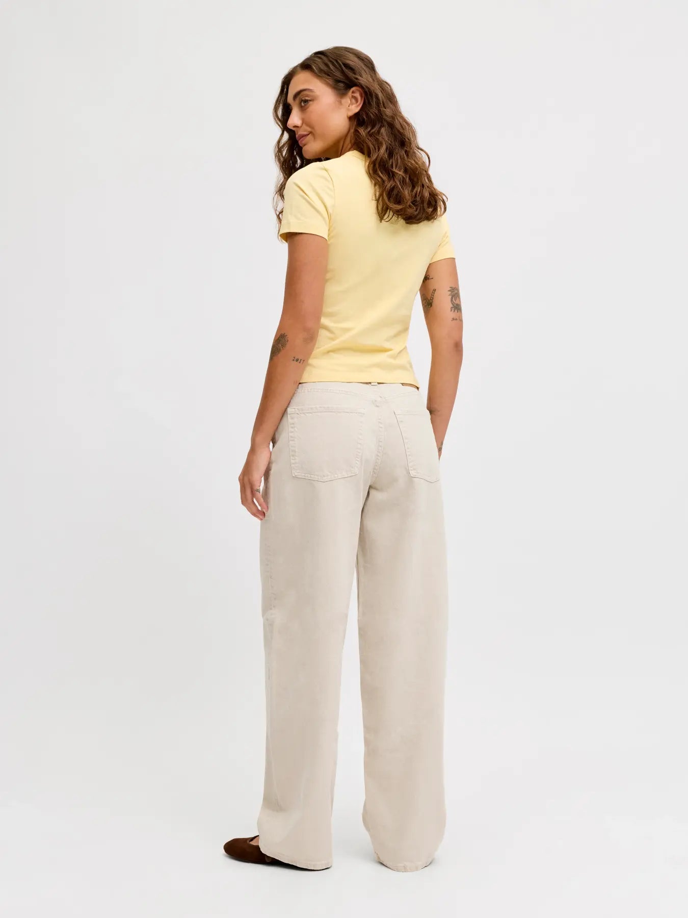 Moonbeam ecru barrell leg jeans