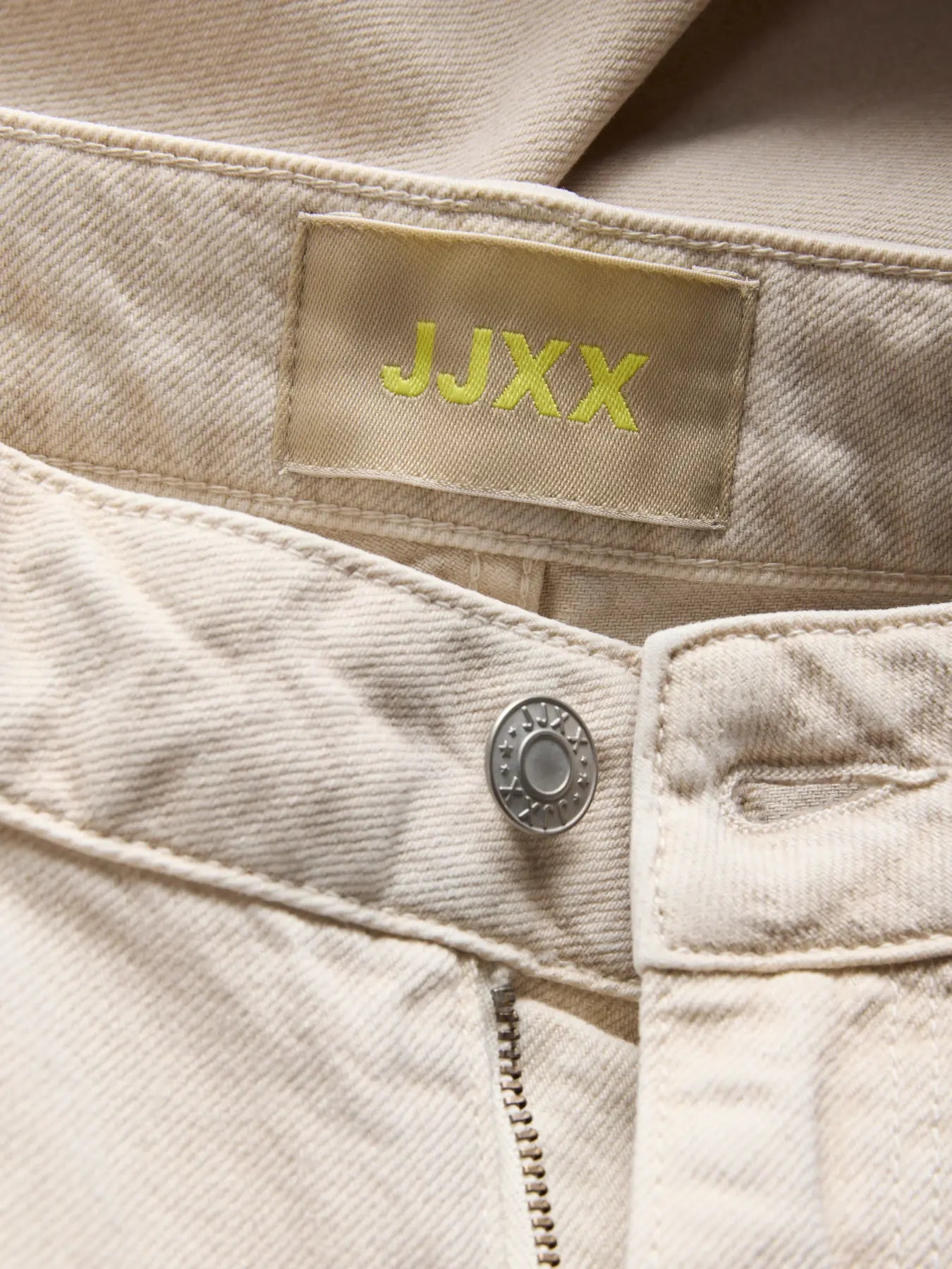 Moonbeam ecru barrell leg jeans