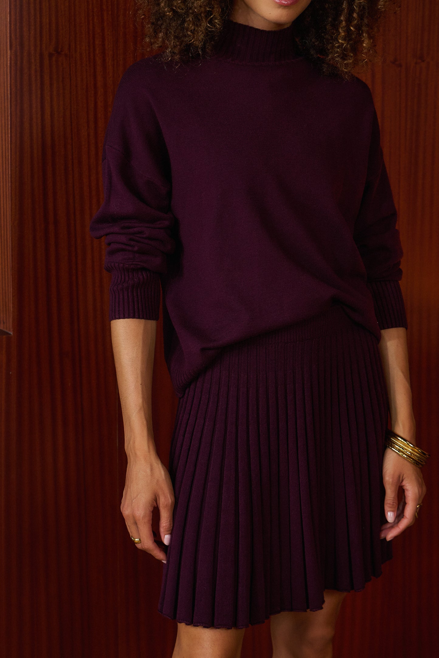 Elise burgundy short pleated skirt