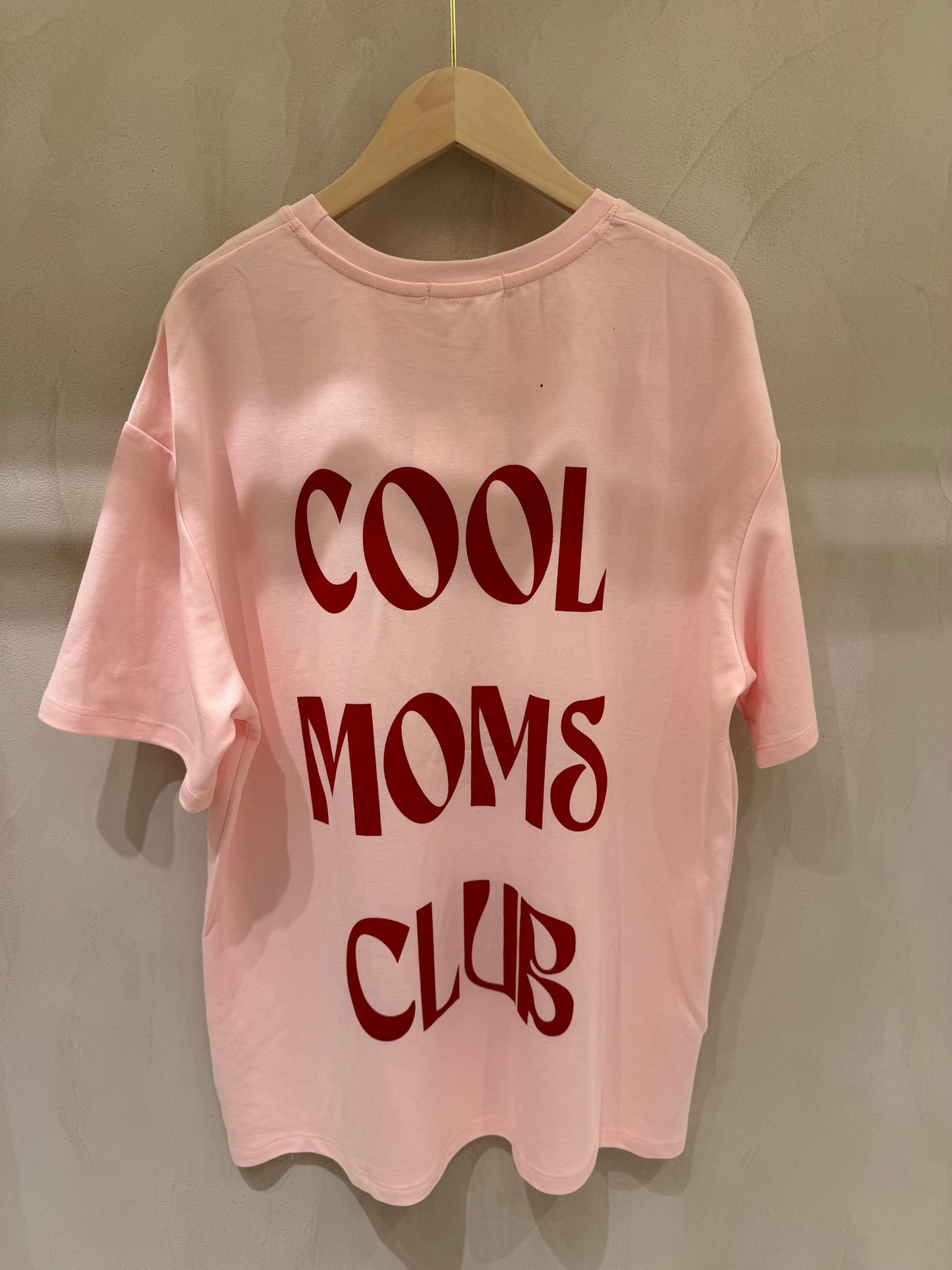 Cool moms club pink tshirt