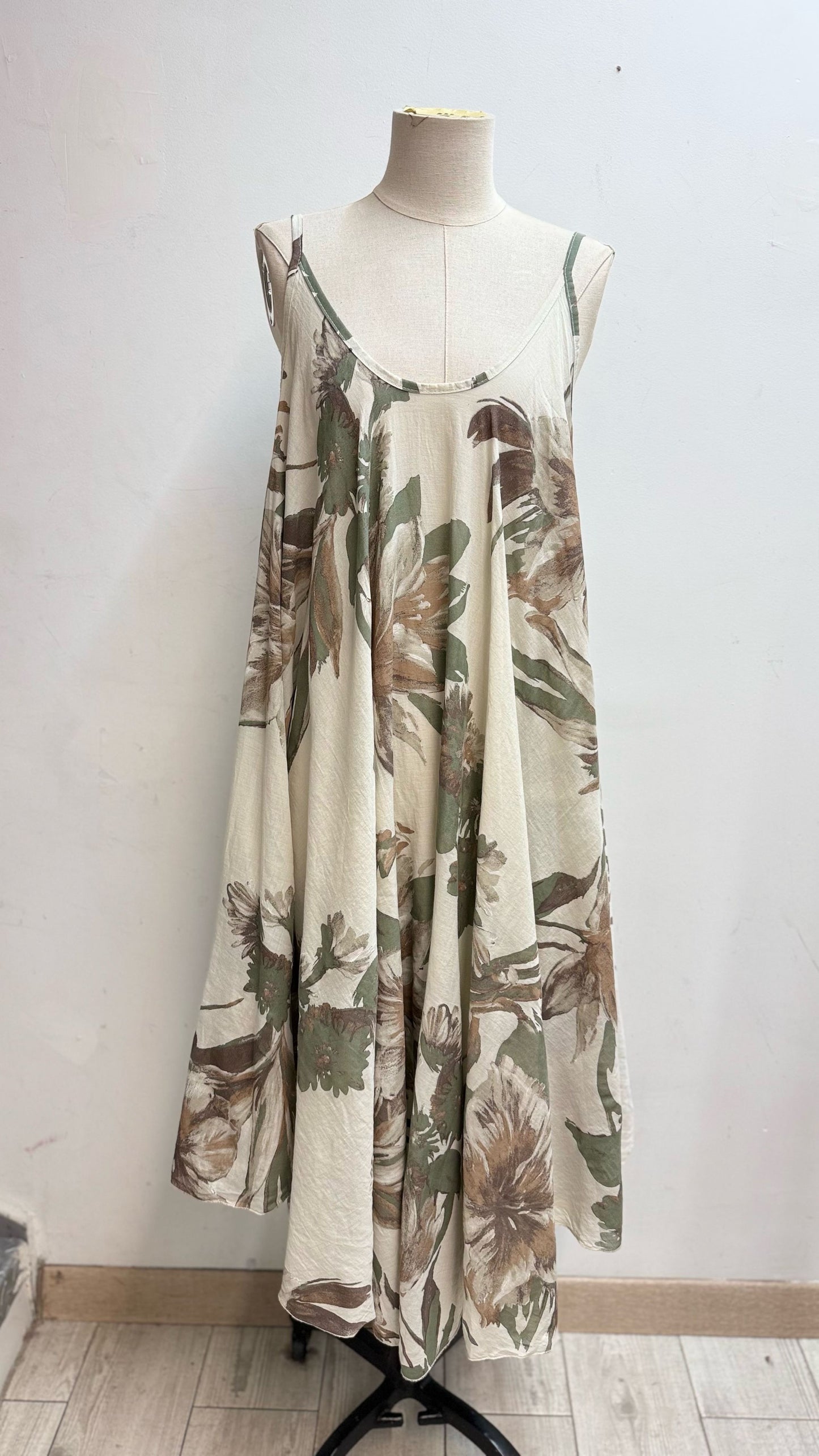 Marilyn linen dress and top set