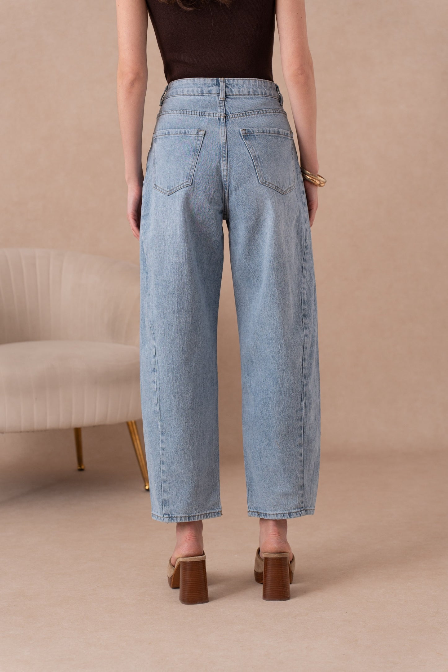 Cora barrel leg light blue jeans