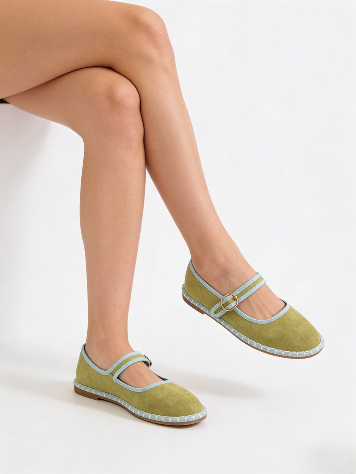 Green and blue trim flat shoes
